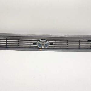 1989 - 1992 TOYOTA COROLLA FRONT GRILLE OEM, 104-58267A