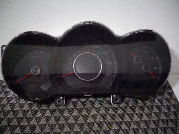 Kia Optima Speedometer Instrument Cluster