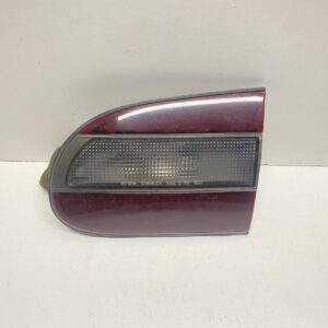 93-97 CHEVROLET GEO PRIZM REAR RIGHT SIDE TAIL LIGHT LID MOUNTED OEM, 166-58907