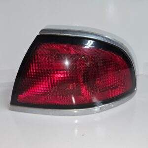 97-99 BUICK LESABRE RIGHT PASSENGER SIDE TAIL LIGHT QTR MOUNTED OEM, 166-01637